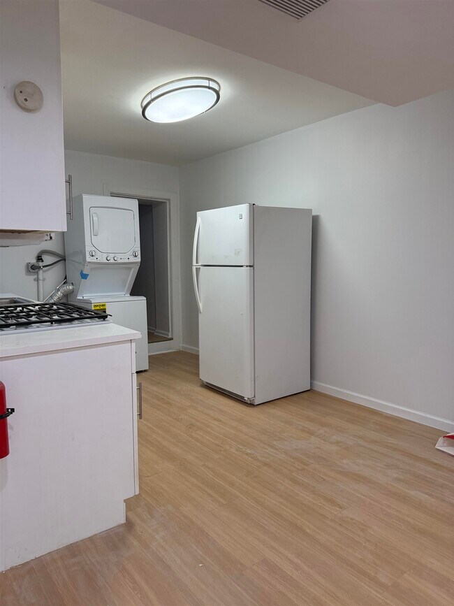 Foto del edificio - 298 Princeton Ave