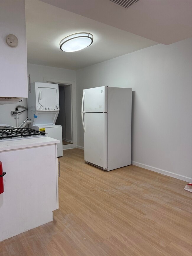 Building Photo - 298 Princeton Ave