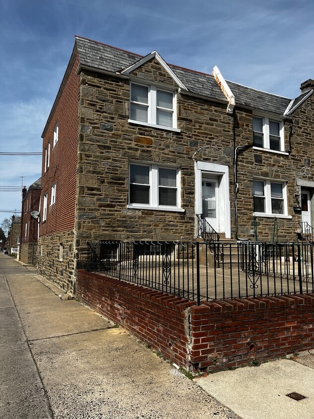 6914 Kindred St Unit A, Philadelphia, PA 19149 Apartments in