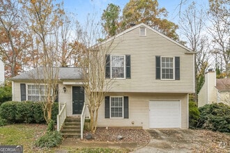 Building Photo - 850 Highland Terrace NE