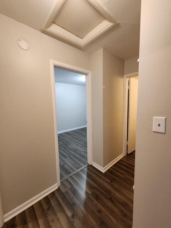 Foto del edificio - 4302 E 17th St