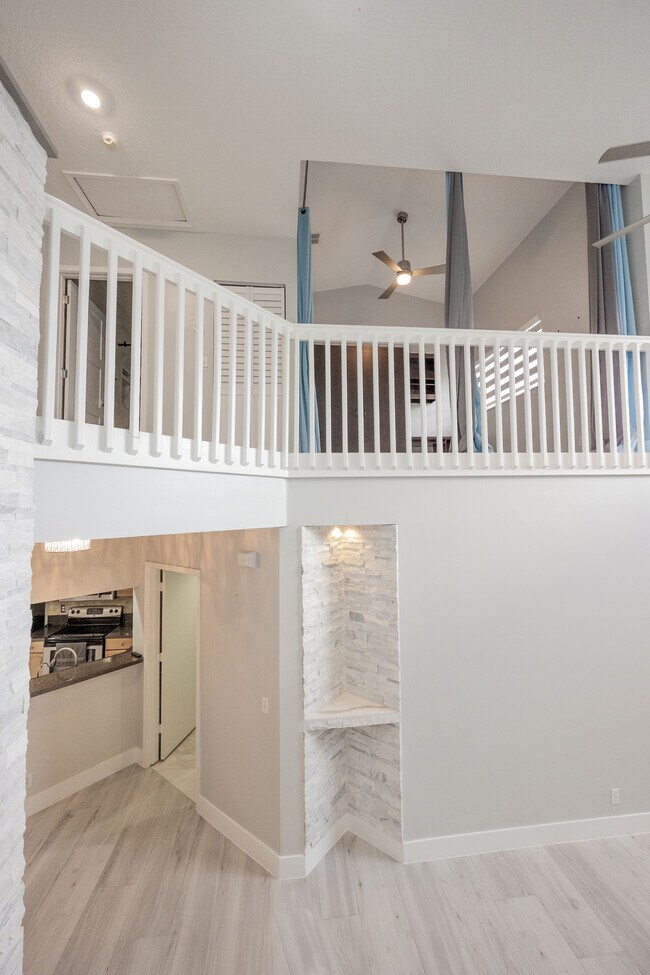 Foto del edificio - 50 Desford Ln