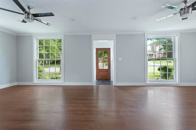 Building Photo - 6929 Hammond Ave