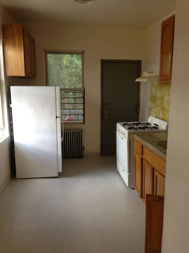 Building Photo - 116 Woodworth Ave