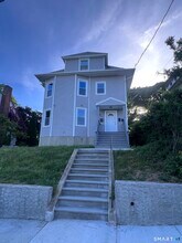 Building Photo - 335 Ridgefield Ave