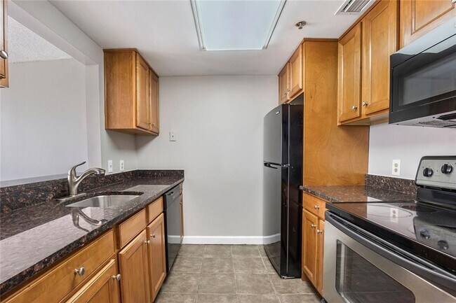 Foto del edificio - 1280 W Peachtree St NW