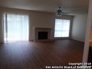 Foto del edificio - 12922 Henderson Camp St