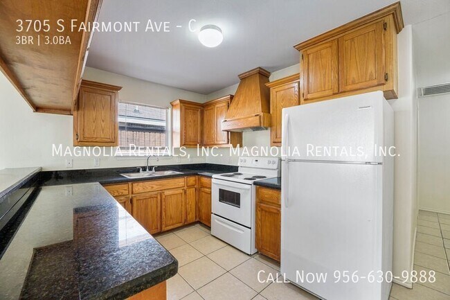 Building Photo - 3705 Fairmont Ave