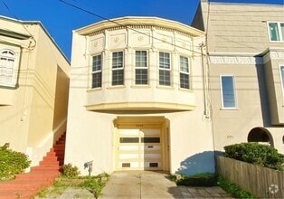 Building Photo - 2444 33rd Ave