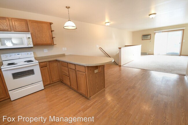 Building Photo - 1509-1507 Aspen Dr NE