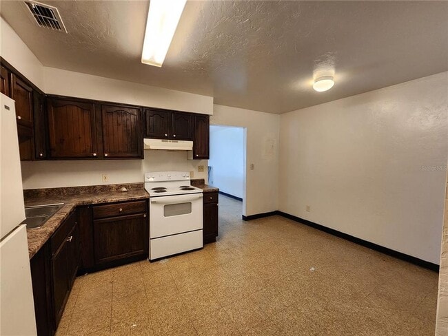 Foto del edificio - 5817 NW 23rd Terrace