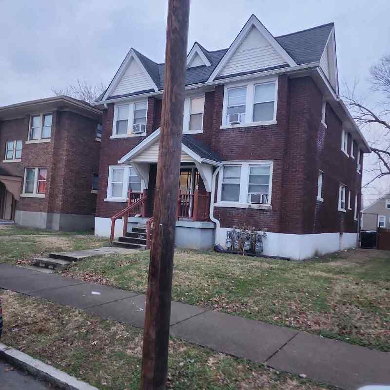 Primary Photo - 714 Hazel St
