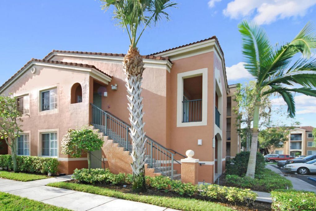 8010 N Nob Hill Rd, Tamarac, FL 33321 Condo for Rent in Tamarac, FL