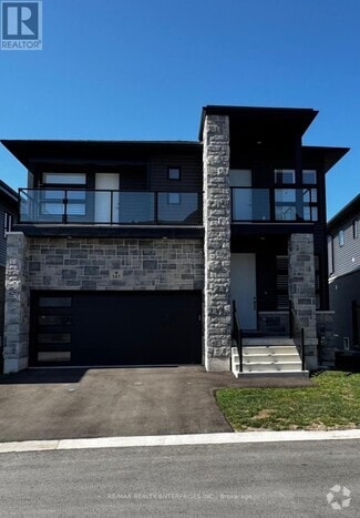 Building Photo - 141 Rosie St