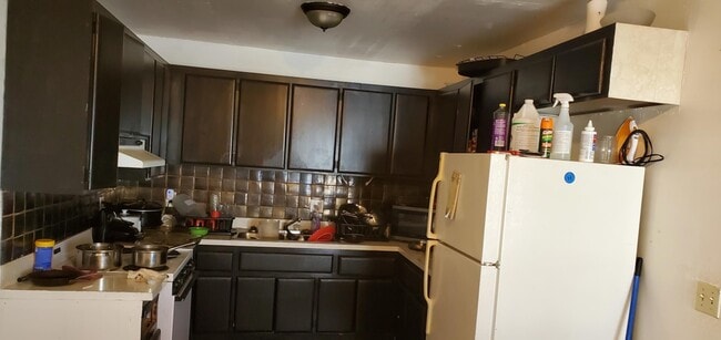 Building Photo - 732 43rd St