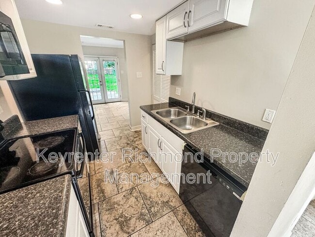 Building Photo - 1402 Mechanicsville Tpke