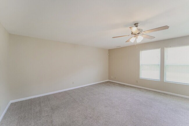 Building Photo - 4803 Reinbeck Dr