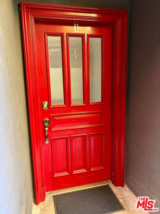 Building Photo - 2425 Ocean Ave