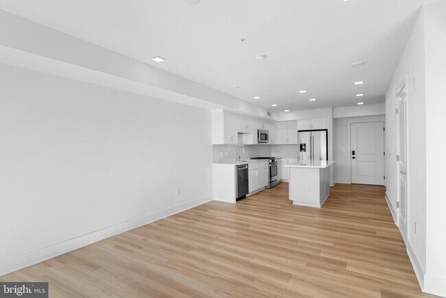 Foto del edificio - 701 N Henry St