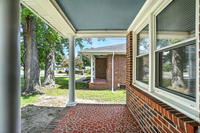 Foto del edificio - 1404 Elder Ave