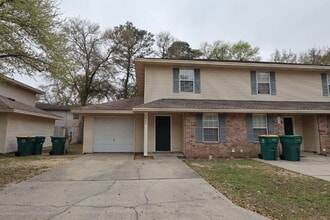 Building Photo - 1804 Treeline Ct