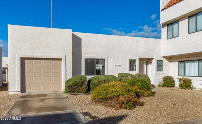 Building Photo - 2554 W Kathleen Rd