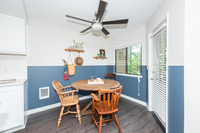 Charming Dining Area with Patio Access - Townhomes with a View