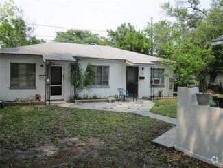 Building Photo - 2567 15th Ave N