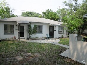 Building Photo - 2567 15th Ave N