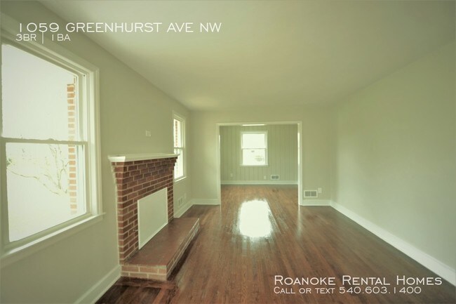 Building Photo - 1059 Greenhurst Ave NW