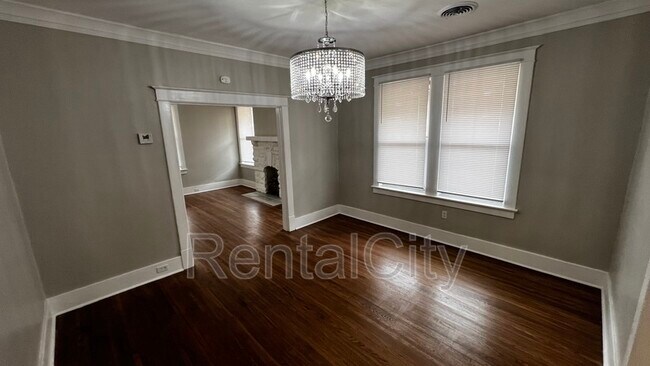 Building Photo - 1288 Castalia St