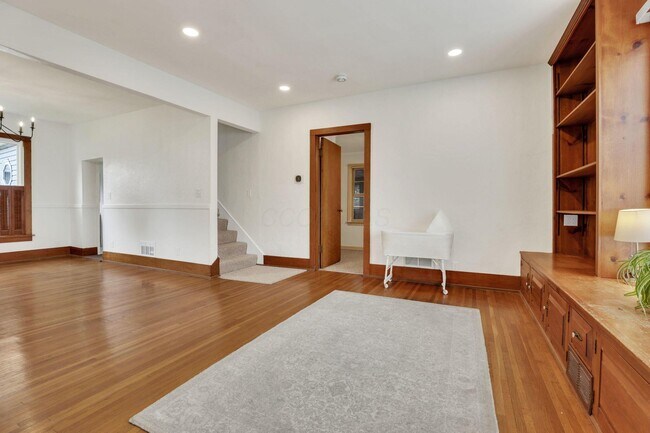 Foto del edificio - 426 W 6th St