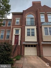 Building Photo - 3804 Charles Ave