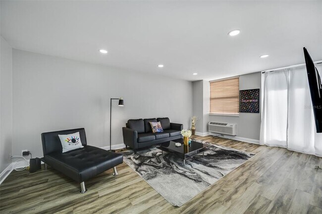 Foto del edificio - 4015 Bayshore Blvd