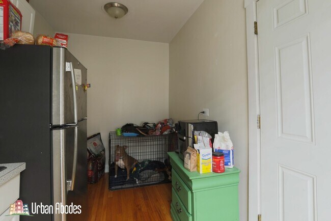 Foto del edificio - 816 W Cornelia Ave