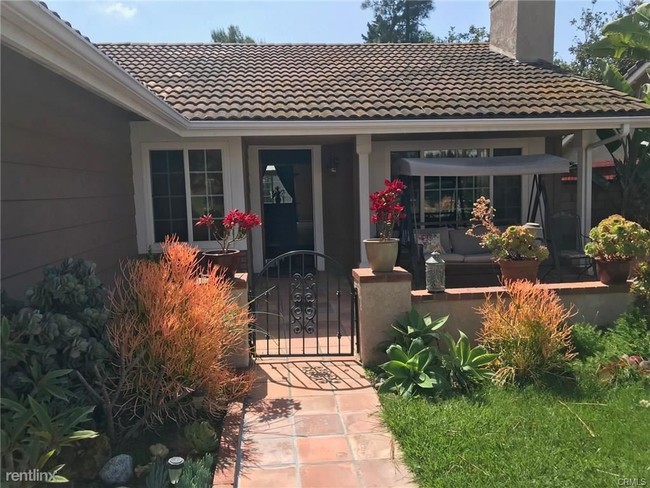 Building Photo - 3 br, 2 bath House - 2921 Bonanza