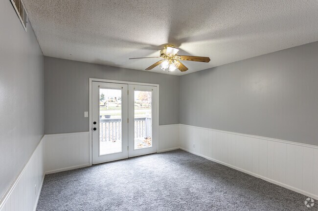 2HAB, 1BA - 900 ft² - Keeneland Downs Apartments