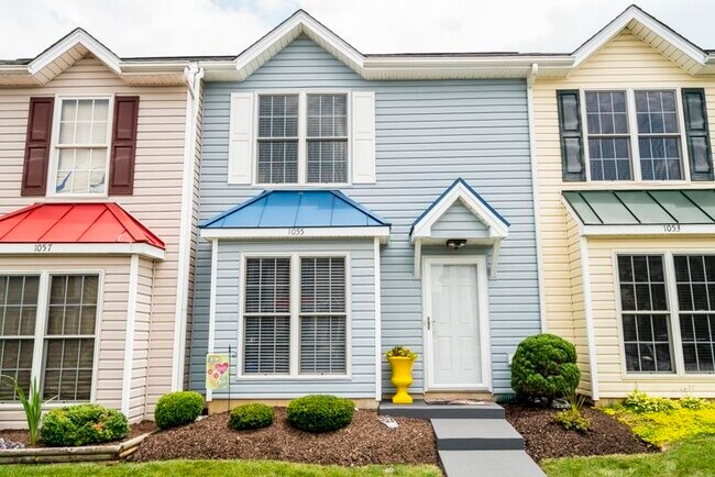 Building Photo - 1055 Alexander Hamilton Ln