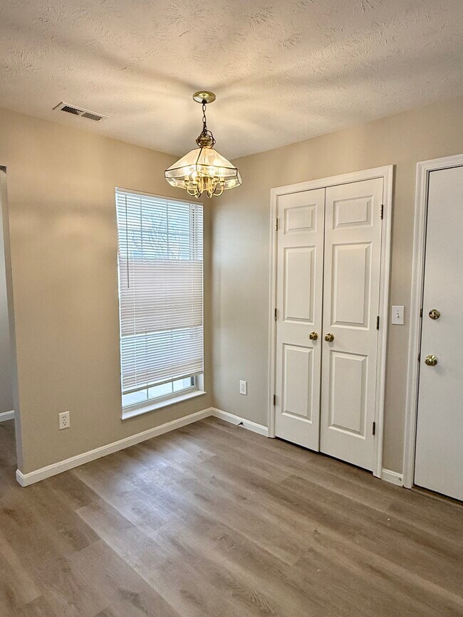 Foto del edificio - 4427 Towneside Ct