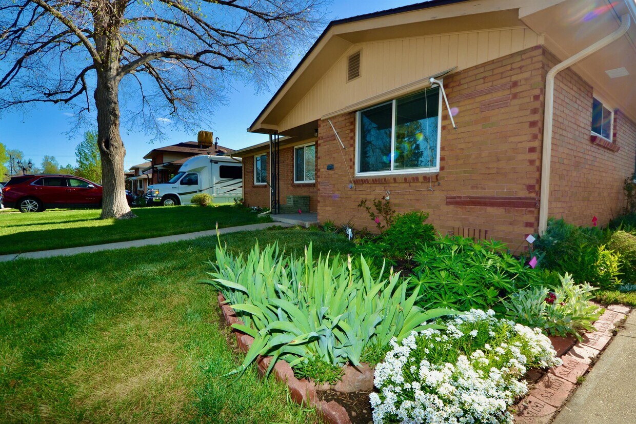 Foto principal - 5440 Nolan St