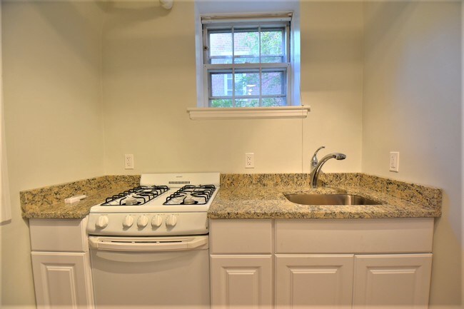 Building Photo - 41 Bowdoin St