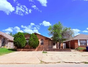 Building Photo - 1241 Brown Dr