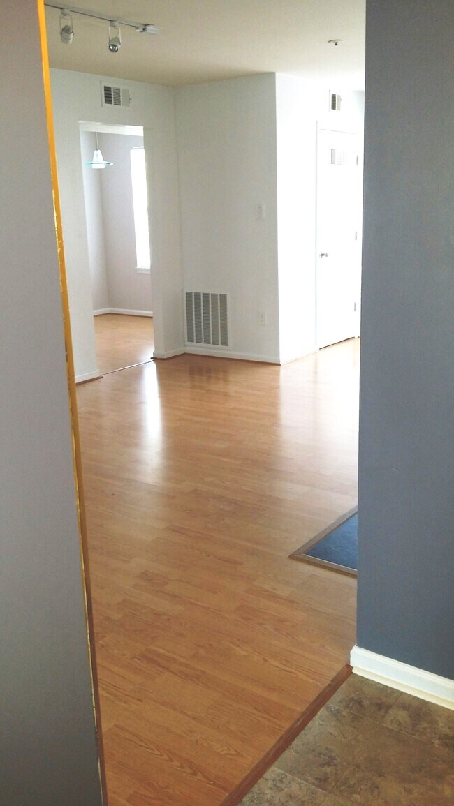 Building Photo - 14911 Cleese Ct
