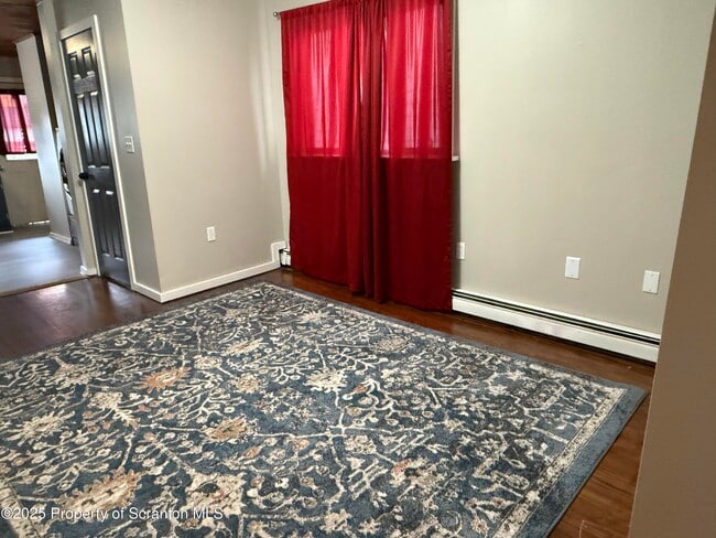 Building Photo - 319 Green St