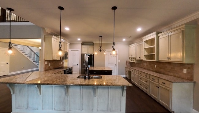 Building Photo - 4504 Hampton View Dr