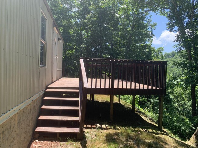 Building Photo - 5 Glencairn Heights