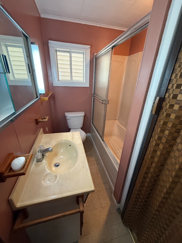 Building Photo - 2023 5th Ave