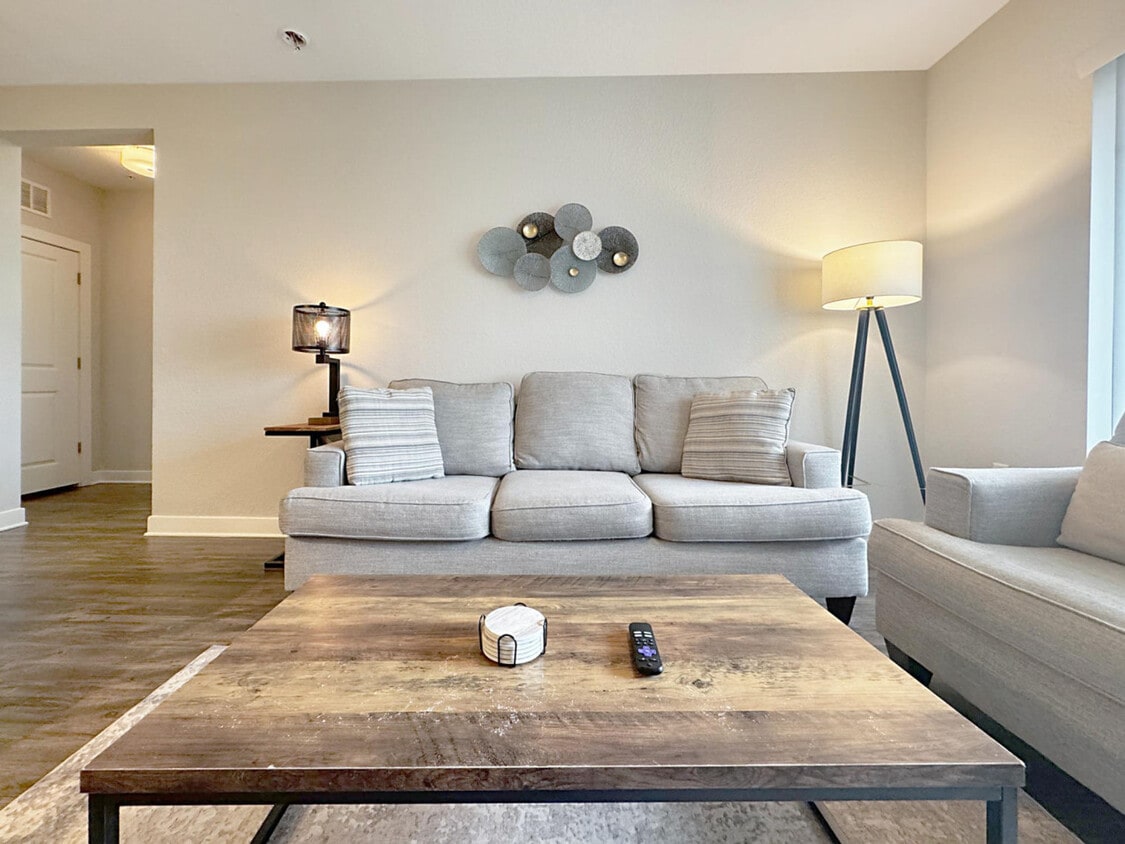 Foto principal - 2615 N Grady Ave