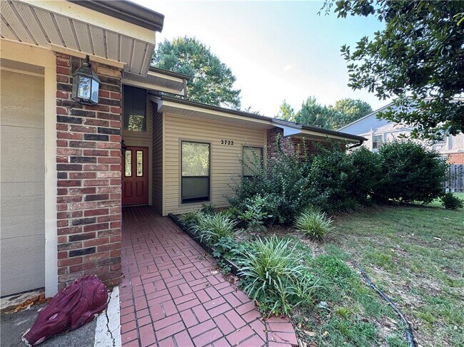Foto del edificio - 2722 Coy Kaylor Dr