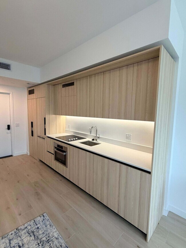 Foto del edificio - 225 N Miami Ave